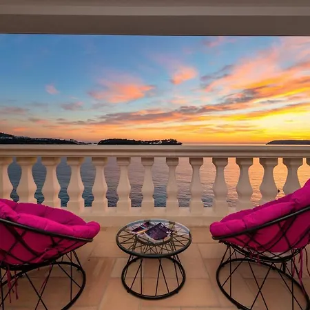 Luxurious With Private Sea Access -dubrovnik