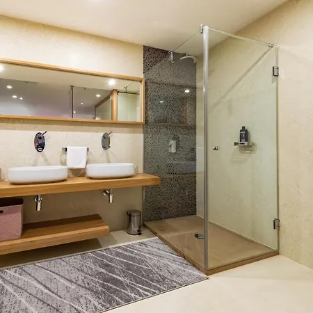 Luxurious With Private Sea Access -dubrovnik Villa *