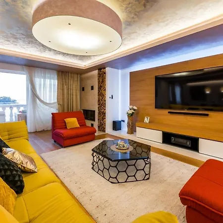 Luxurious With Private Sea Access -dubrovnik Villa